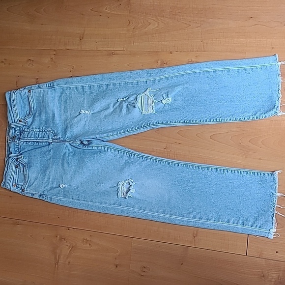 Levi's Wedgie Straight Raw-Edge Distressed - Picture 2 of 15
